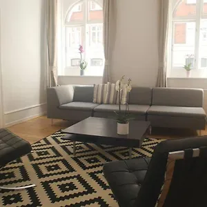Lägenhet Next To New Harbor / 3 Bedroom & 2 Bath, Köpenhamn